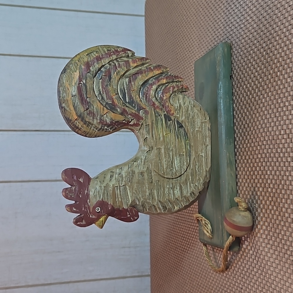Vintage Rooster decor wooden display piece 🐓